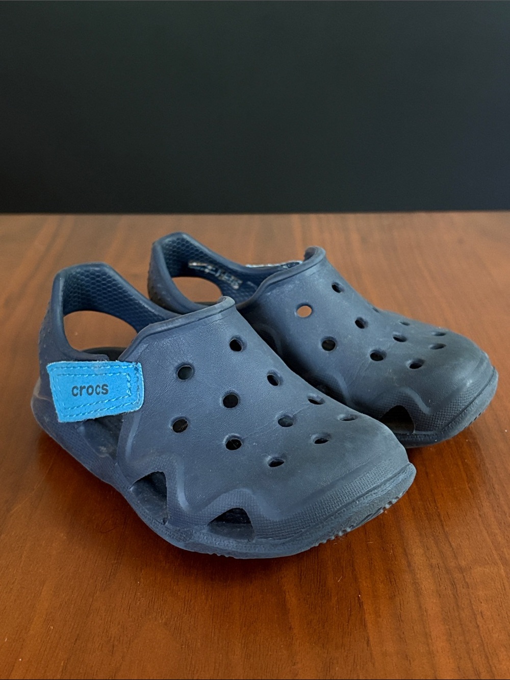 Crocs Kids Swiftwater Wave Clog
Navy blue, size 7